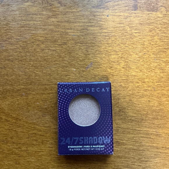 Urban Decay Eye Shadow - Picture 1 of 3